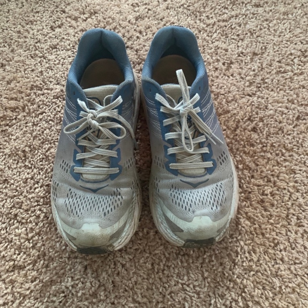 Hokas
